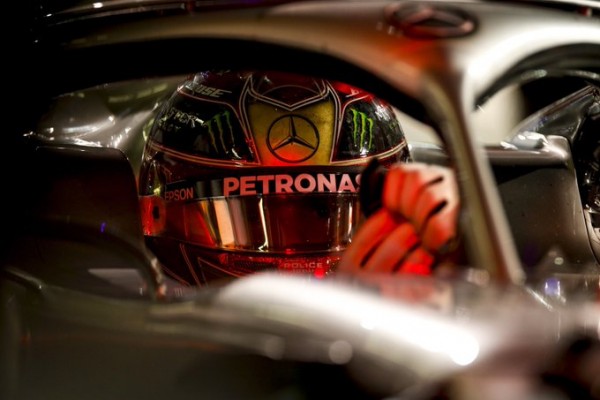 Hamilton Abu Dabi