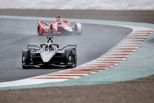 nyck-de-vries-mercedes-benz-eq