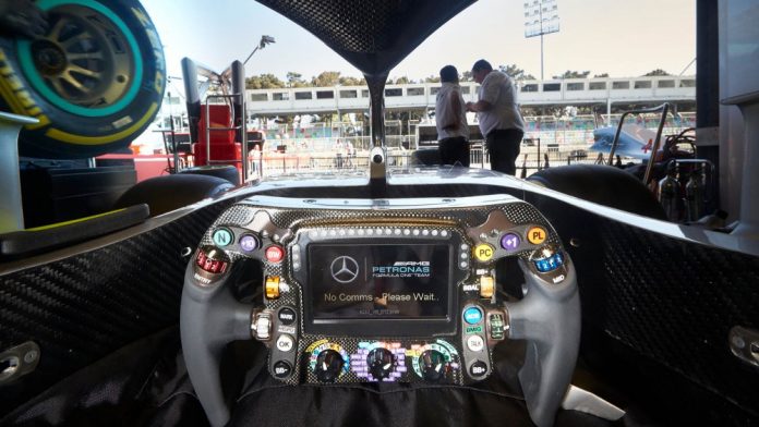 Mercedes-F1-steering-wheel-2018