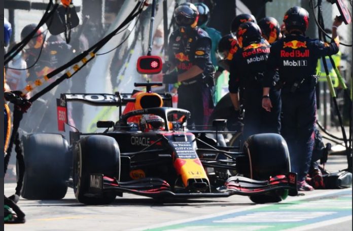 Max Verstappen F1 Pit stop