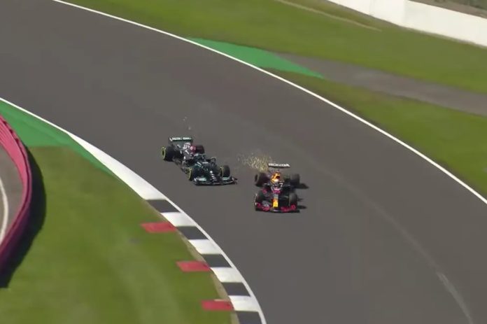 Hamilton verstappen silverstone copse